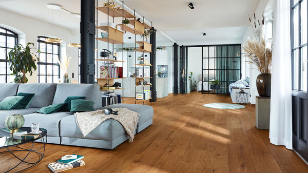 Böden aus Eiche oder in Eiche-Optik sind immer noch der Klassiker